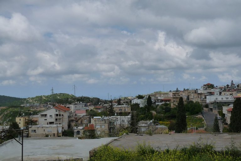 מעיליה
